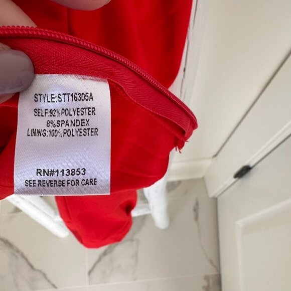 Sugarlips Such a Betty One Shoulder Red Top SZ M - Picture 10 of 14